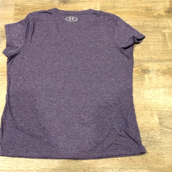 Under Armour. Threadborne. Loose. Heatgear. V-neck. XL. Washington Huskies. - Picture 2 of 7